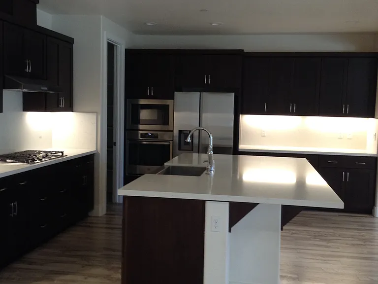 413 Wayland Loop — Photo 5