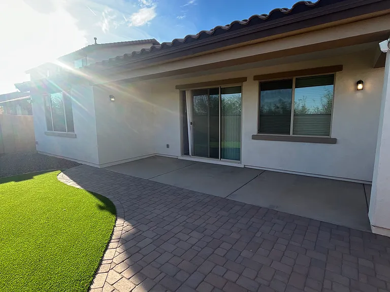 21013 W Almeria Rd — Photo 23