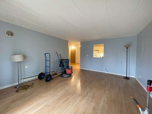 4th image of 115 Marengo Ave APT 208