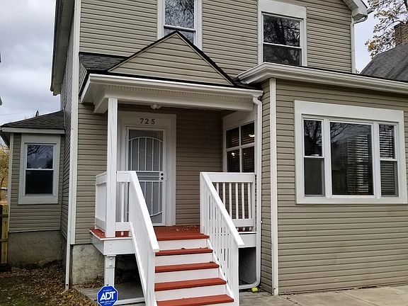 2nd image of 725 N Lotus Ave