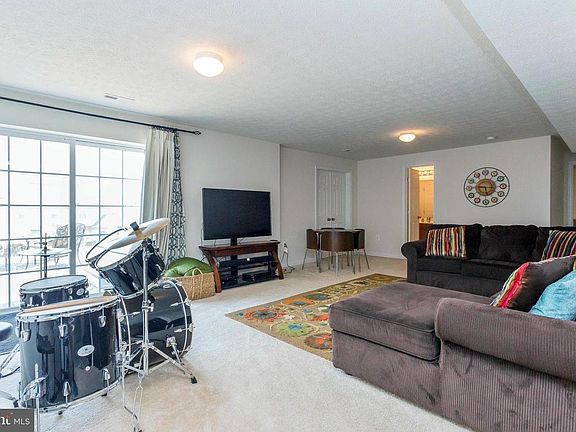 5th image of 65 Sanctuary Ln