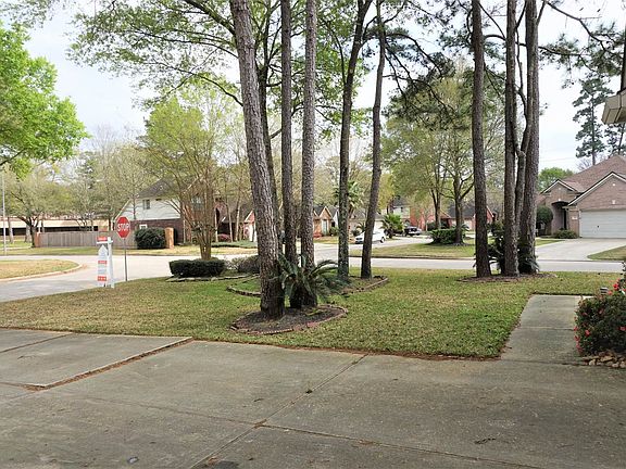 4th image of 2415 Mills Creek Dr