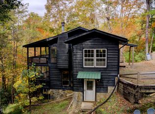 290 E Overbend Trl, Blue Ridge, GA 30513