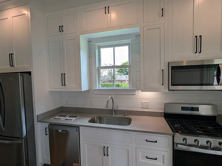 891 Elm St — Photo 19