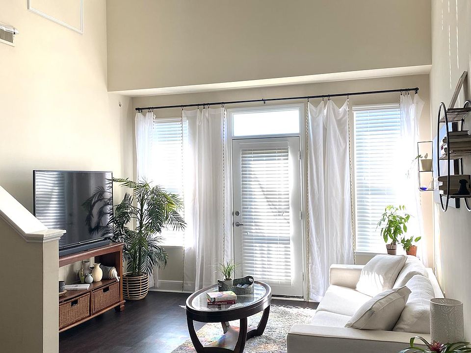 1st image of 1911 Westbridge Dr #438