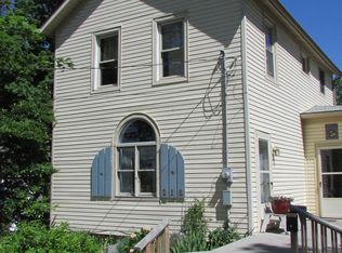 218 W Sycamore St, Mason, MI 48854