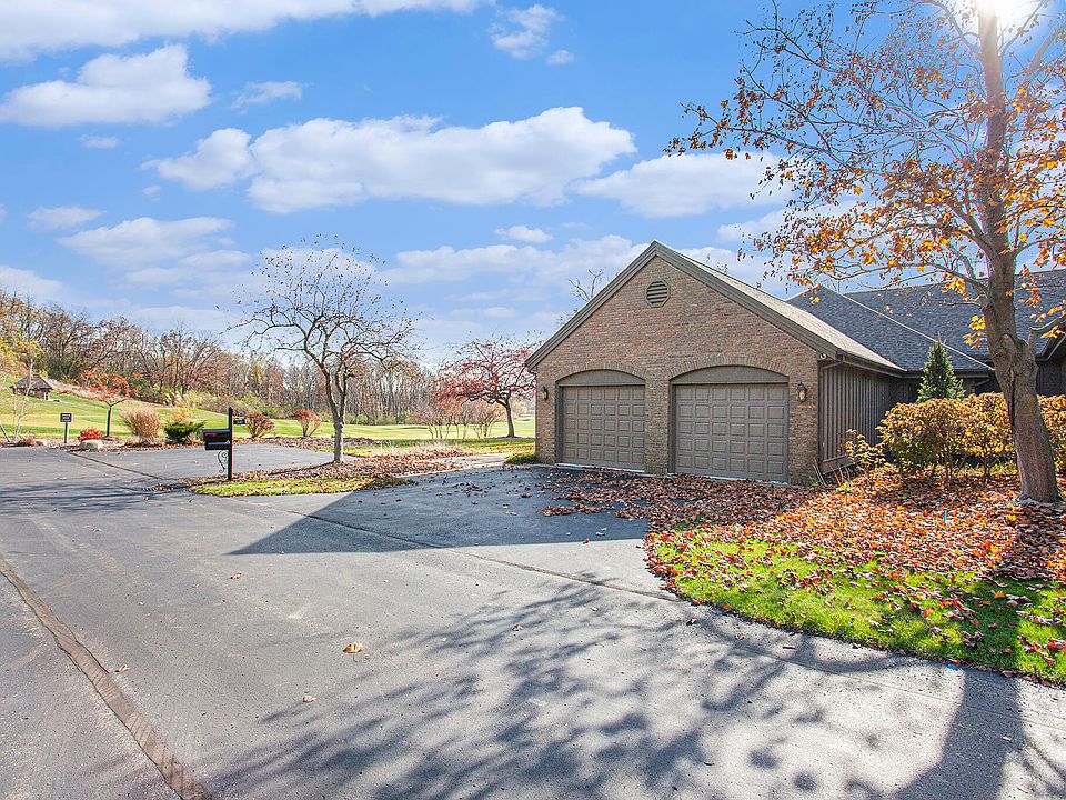 700 Cascade Hills Holw SE, Grand Rapids, MI 49546 Zillow