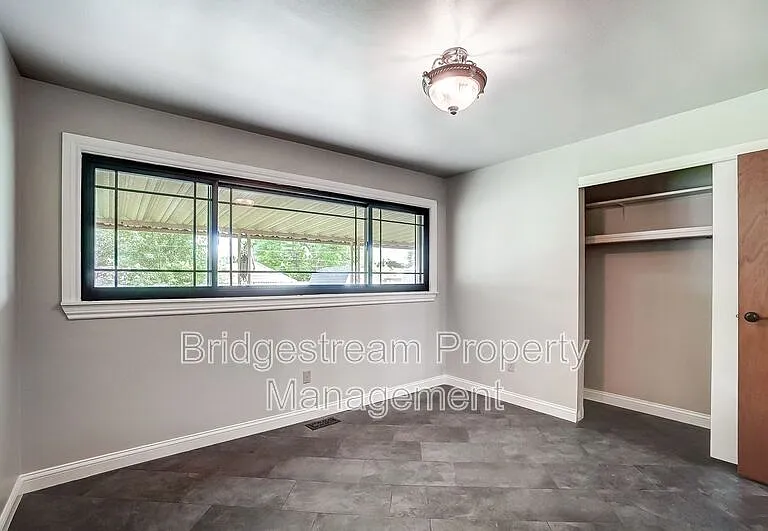4354 Meadowcroft Rd — Photo 10