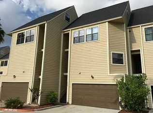 892 Davis Rd, League City, TX 77573