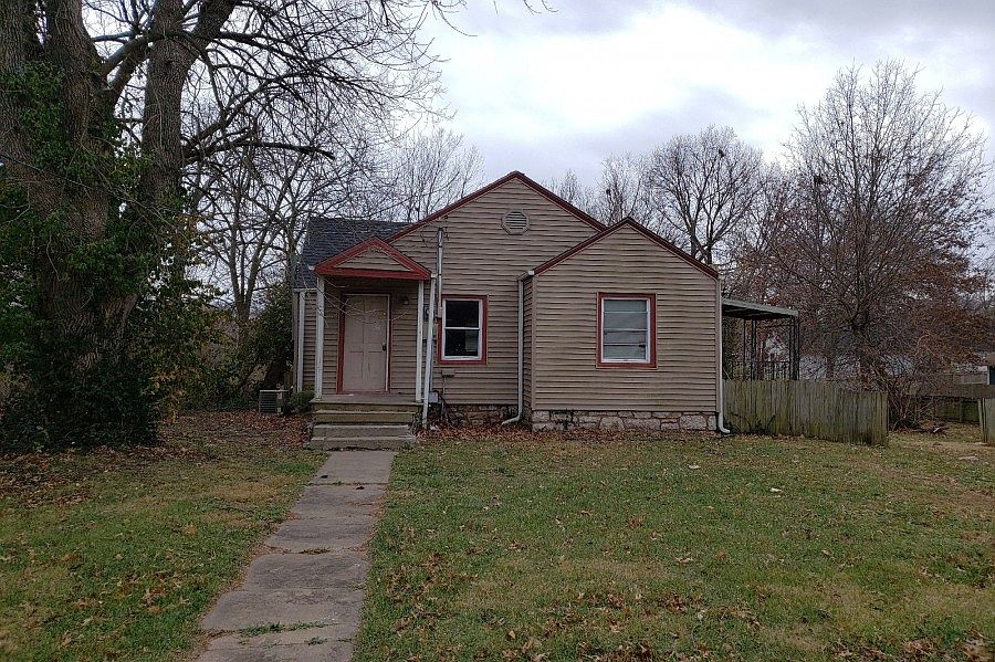 1st image of 1309 Parker St
