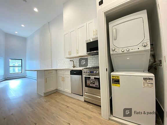 2nd image of 189 Jefferson Ave #4C