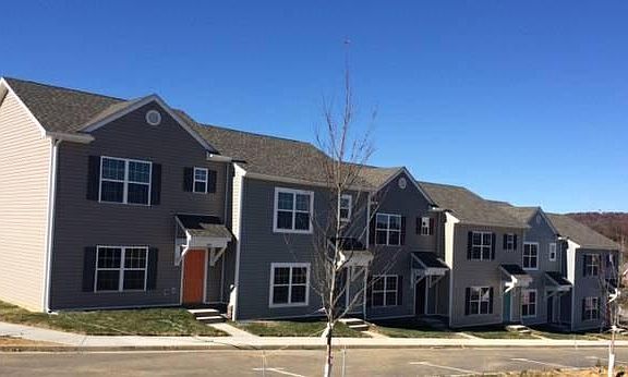 2nd image of 140 Bozeman Trl NW