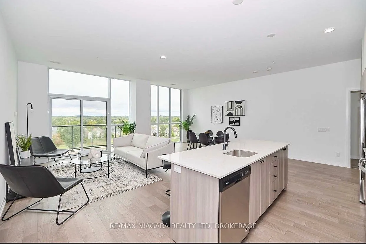 2 bed, $3,500 — Photo 1