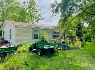 309 S 2nd St, Stewardson, IL 62463