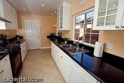5th image of 540 41st St