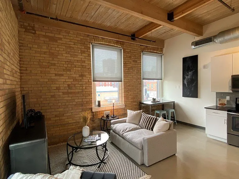 LOFTS - Brooks | 1 Bedroom