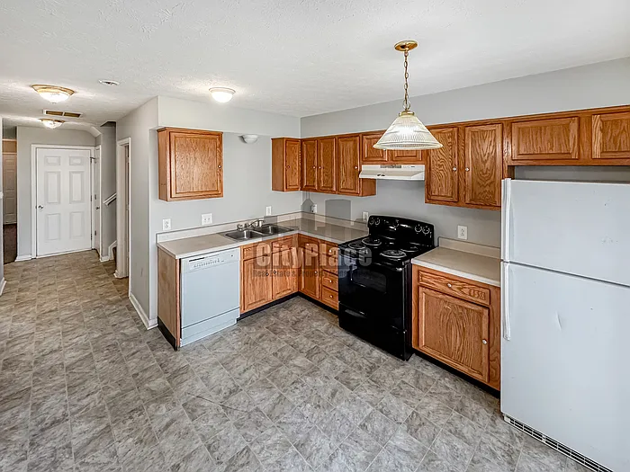2946 Carson Dr — Photo 8