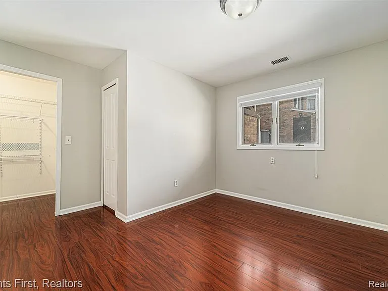164 Pinewood Dr — Photo 8