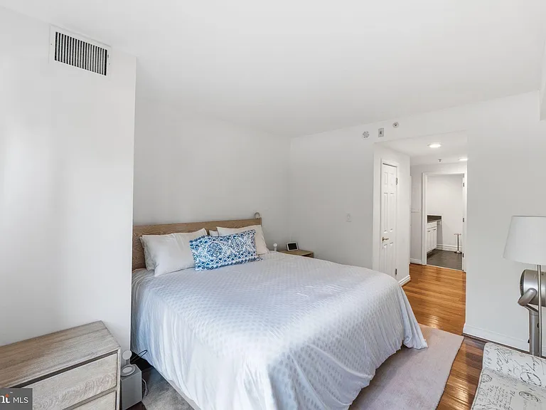2301 N St NW #101 — Photo 10