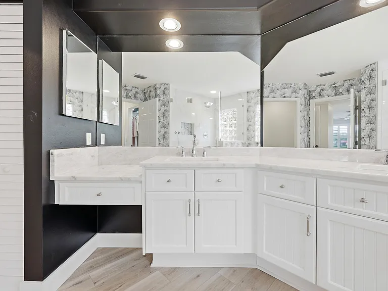 2 Monterey Pointe Dr — Photo 23