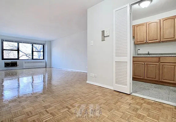 Rented by Zjama Realty Corp | media 4