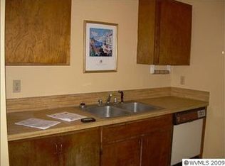 1040 Park Ave APT C2, Woodburn, OR 97071