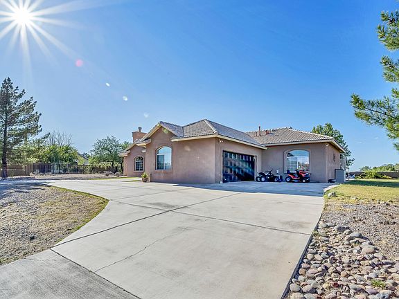 5th image of 1824 W Camino Campestre Dr