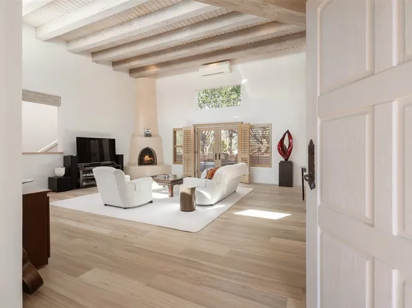 773 Aspen Compound Dr, Santa Fe, NM 87501
