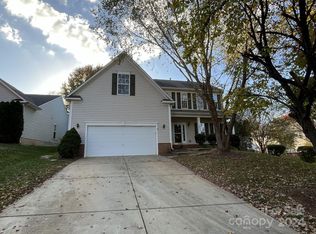 10021 Barbee Dr, Charlotte, NC 28269