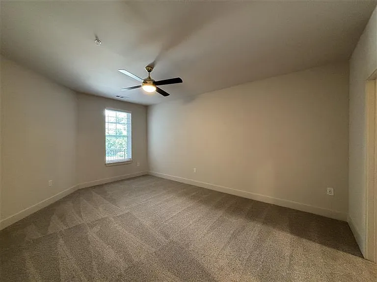 District on the Etowah Apartments — Photo 1384