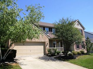 8726 Renfrew St, Powell, OH 43065