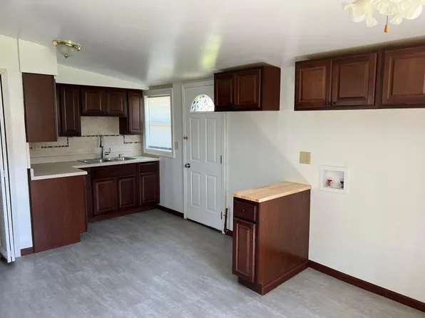 555 Dearborn Ave, Toledo, OH 43605