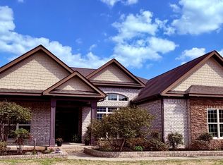 2715 Natures Trl SE, Owens Cross Roads, AL 35763