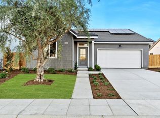 868 Traverse Dr S, Madera, CA 93636