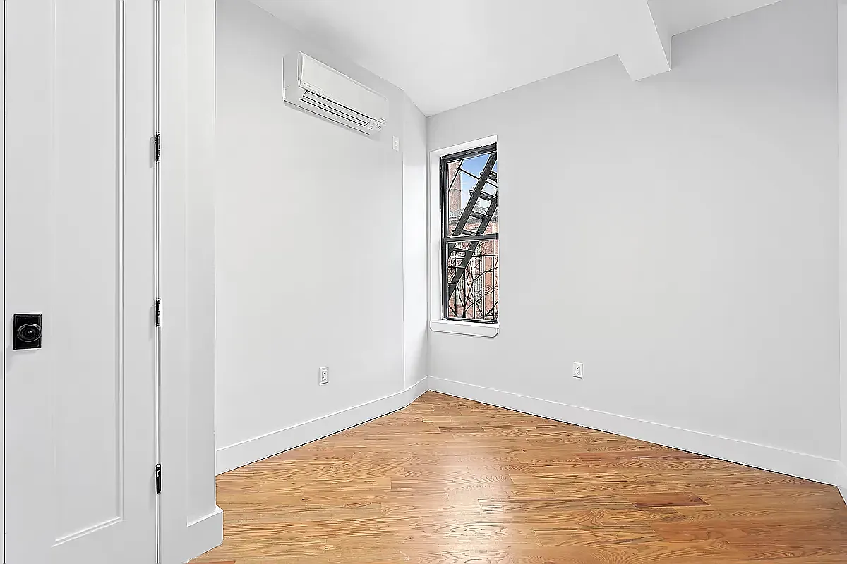 677 Vanderbilt Avenue — Photo 3