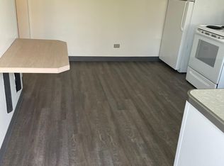 938 Magnolia Ave, Gurnee, IL 60031