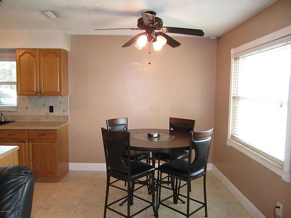 3rd image of 1034 Medallion Dr