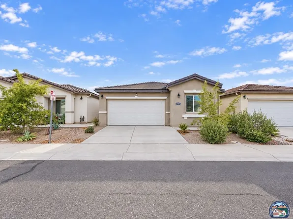 2737 Meadowbrook Dr, Imperial, CA 92251
