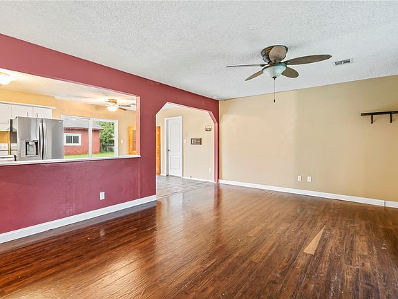 5th image of 1205 Jo Lynn St