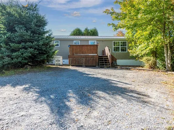 18 5th St, Quispamsis, NB E2G 1W3