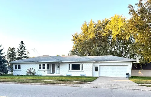 23 5th St SE Photo 1 23 5th St SE Photo 1