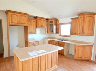 156 Sparks Hill Dr, Cazenovia, WI 53924