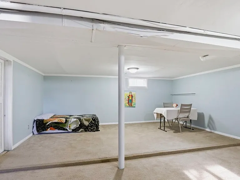 28 Bucknell Dr — Photo 12