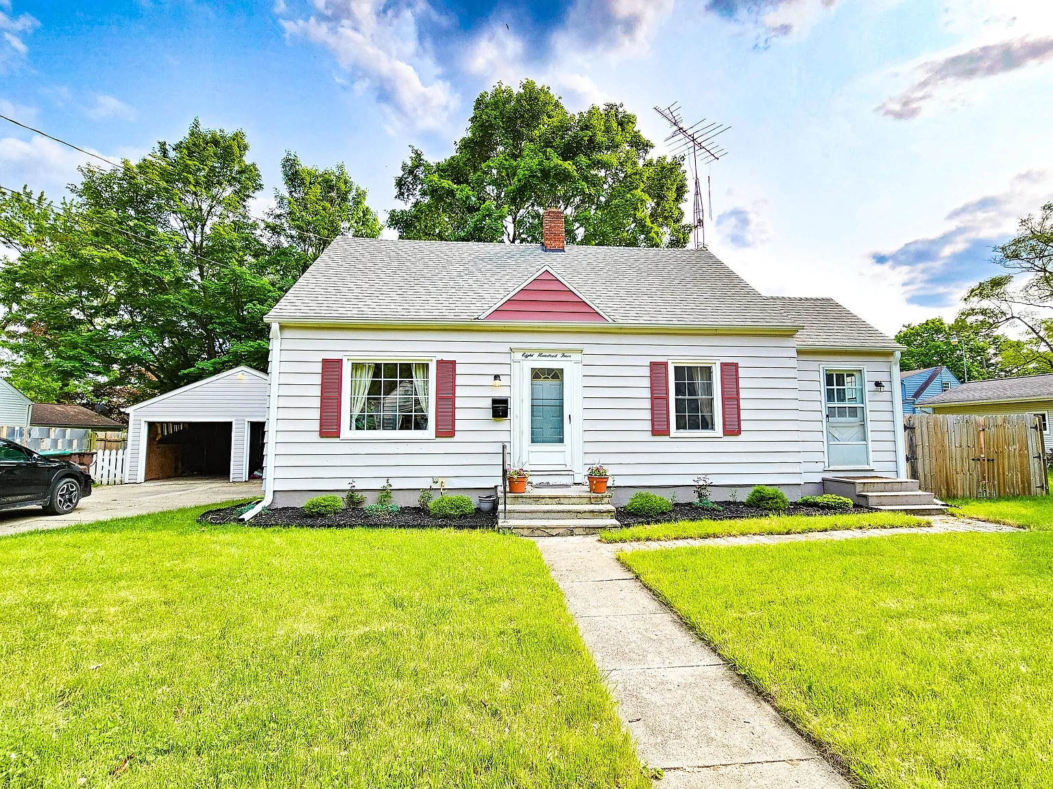 804 Bennett St photo 1