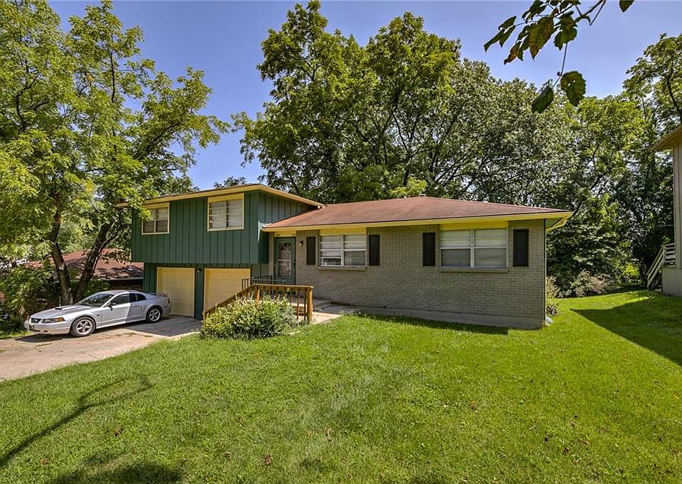 1st image of 1327 N 63rd Ter