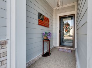 563 Ballard Dr, White House, TN 37188