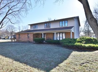 2320 Coach And Surrey Ln, Aurora, IL