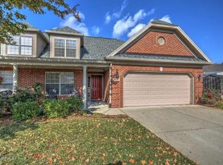 3218 Brittany Pointe Ln, Louisville, KY 40220