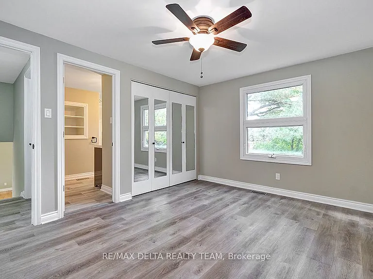 397 Phoenix Cres — Photo 25