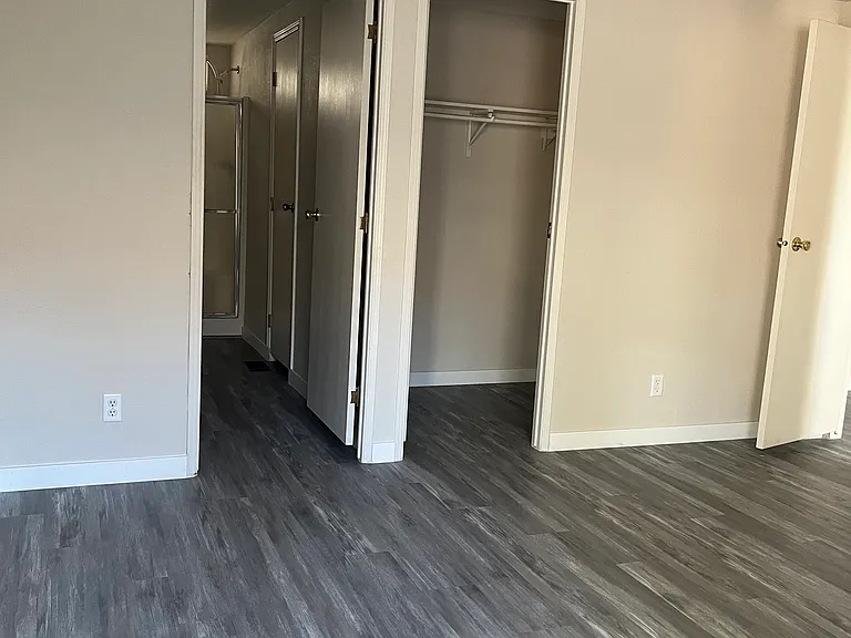 368 Gean St — Photo 3